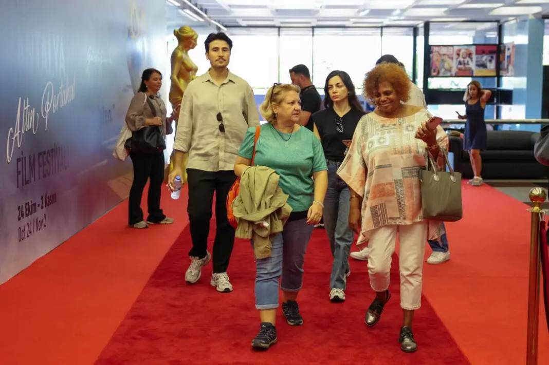Yerli, Yabancı ve Çocuk Filmleri Sahnede 2
